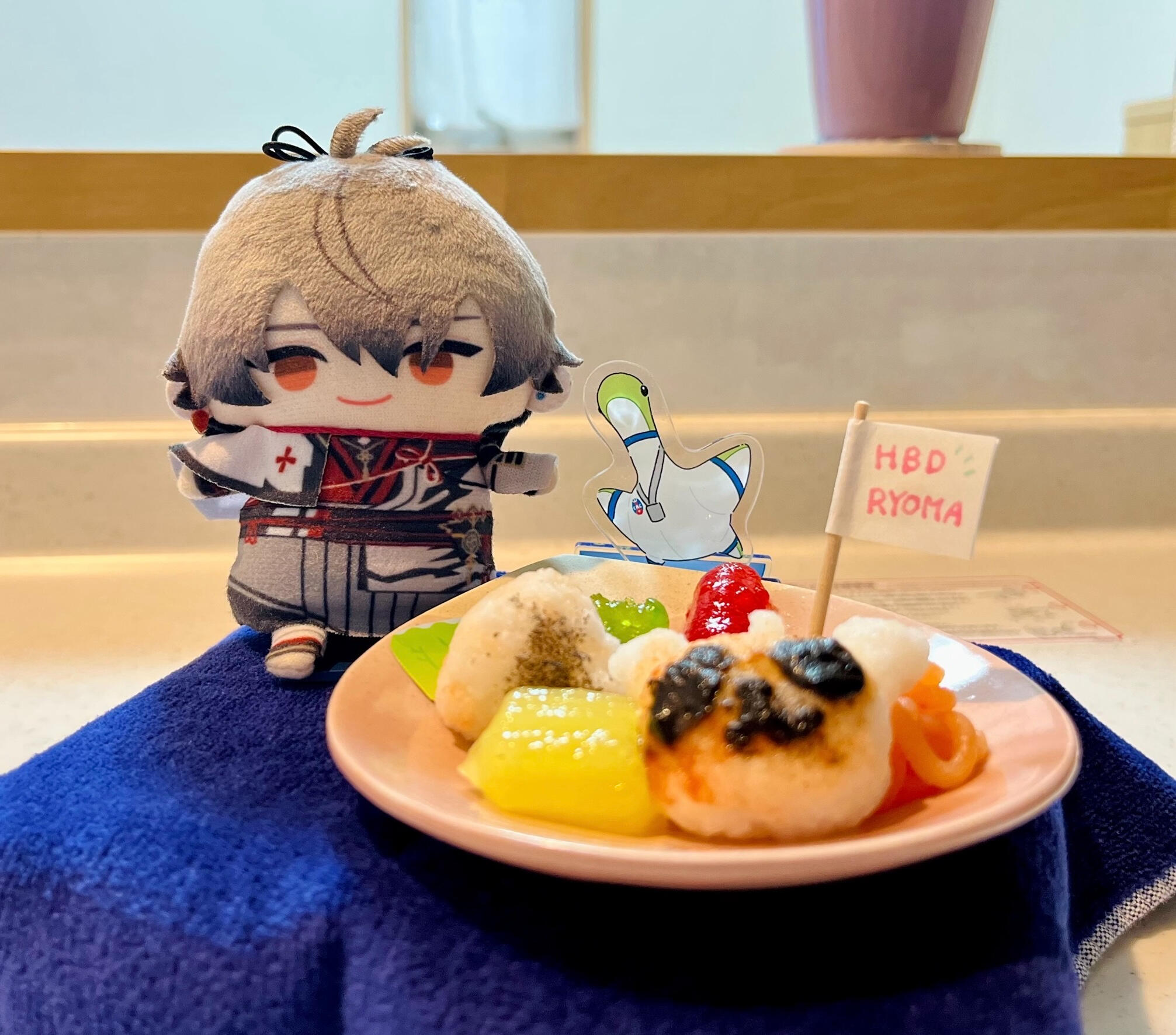 Happy 3rd birthday ryoshi!!! Thank you so much for all your hard work on your streams and the Jp vps. I hope you enjoy some delicious cake and have a wonderful birthday, and may your future journey be filled with smiles! - 0coze (@0cozee)